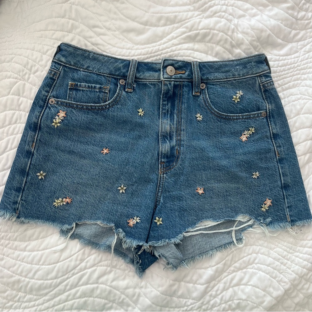 american eagle outfitters embroidered jean mom shorts